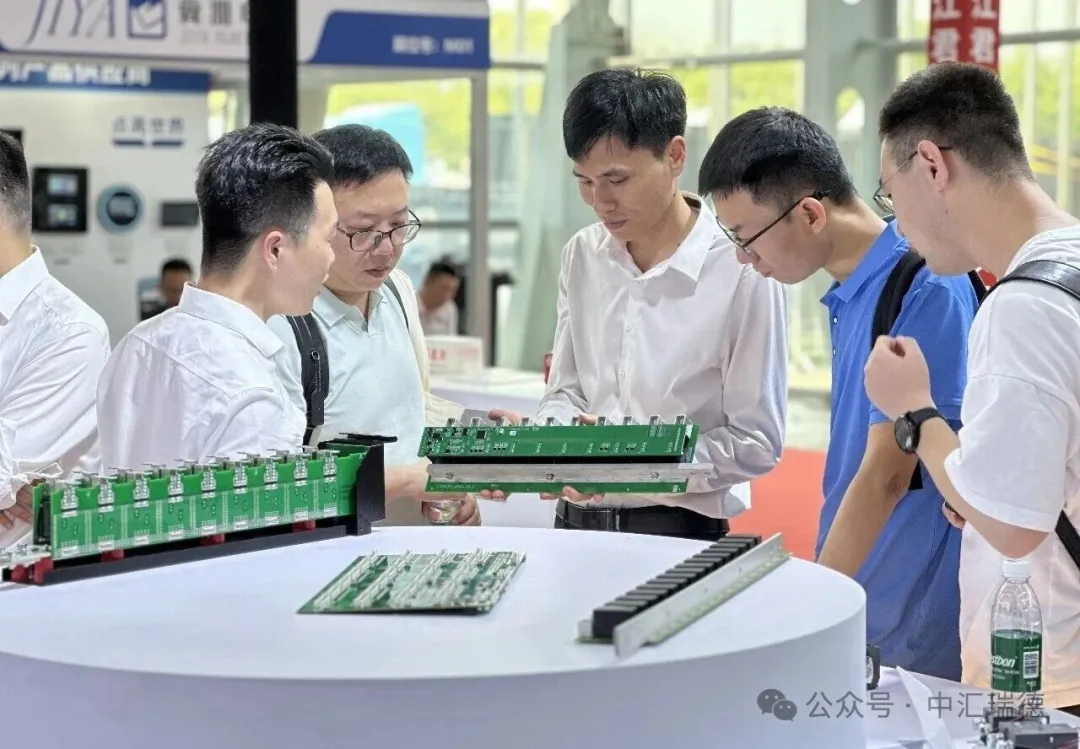 【Exhibition Review】CHUROD: Chasing Light in Shanghai, Forging a New Chapter of Energy | This May in Shanghai, a Remarkable Encounter of Light and Power